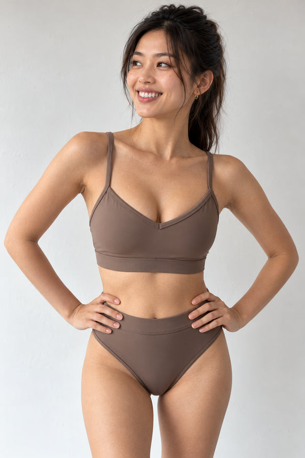 V-Neck Top in Mocha