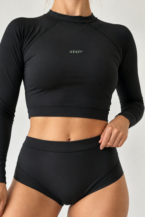 Cropped Rash Guard in Black