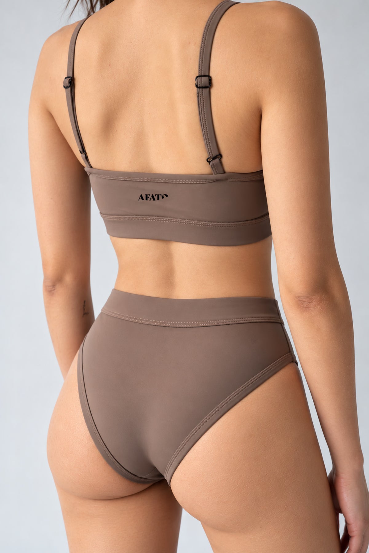 V-Neck Top in Mocha